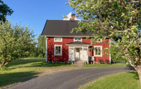 Cozy Home In Hestra With Kitchen